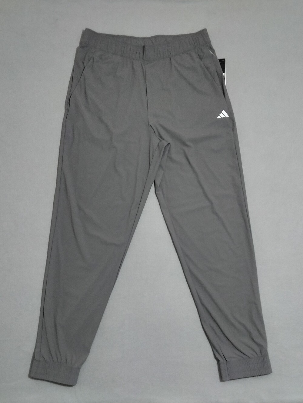 Adidas Essentials Joggers Pants Men's Size Medium Grey Lightweight ADVR1038 NWT